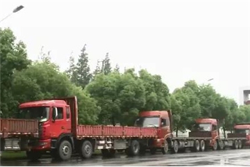 火爆！紡織原材料價格大漲60%，貨車排長隊搶購！紡織業(yè)訂單大量回流，企業(yè)滿負荷運轉(zhuǎn)